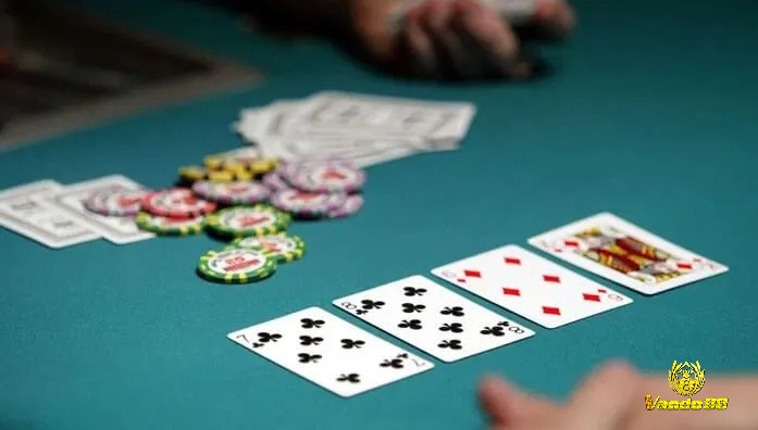 Phân tích betting patterns và tầm quan trọng trong đọc bài Poker