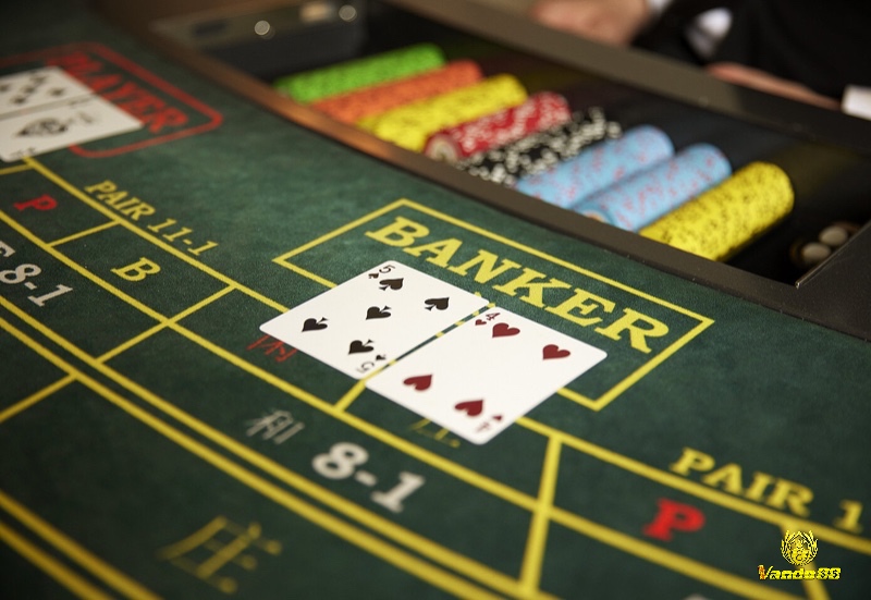 Giá trị điểm từng lá bài trong baccarat và cách tính tổng điểm chỉ dựa trên số hàng đơn vị để xác định kết quả tài xỉu