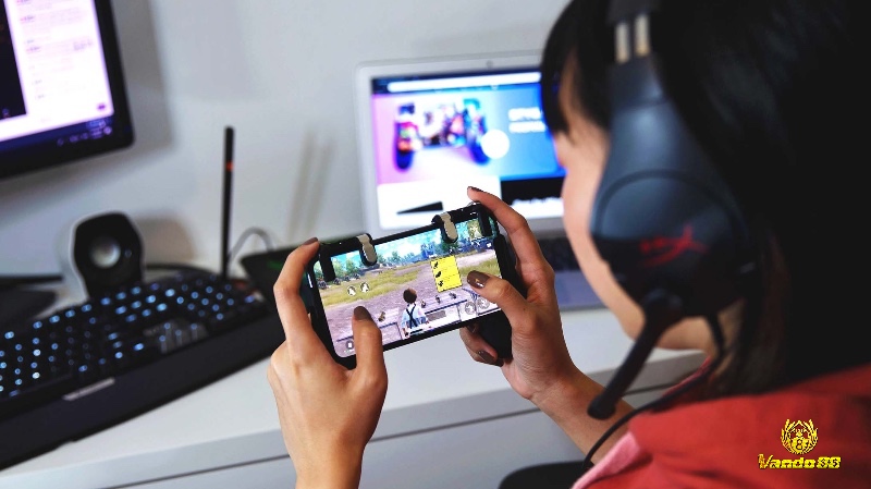 Kiểm tra cấu hình và dung lượng trước khi chơi top game mobile có lượt tải nhiều nhất để đảm bảo trải nghiệm mượt mà.