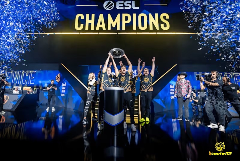 Hệ sinh thái Esports 2025 phát triển mạnh, với giải đấu lớn, đội tuyển chuyên nghiệp và ngôi sao mới