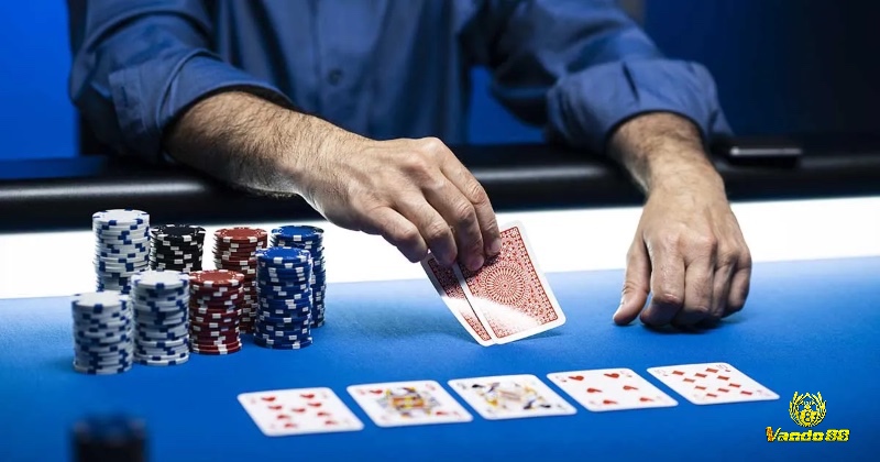 Việc nhầm lẫn thứ tự bài poker có thể dẫn đến những quyết định sai lầm và thua lỗ đáng tiếc.